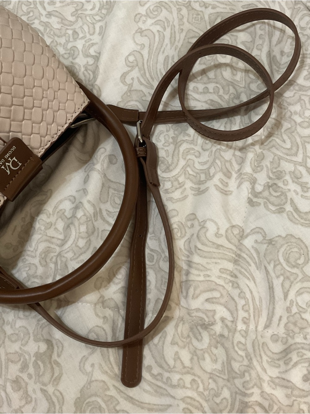 Duomi Daishu Small Tan and Brown Bucket Shoulder Crossbody Bag with Tie NWOT - Picture 9 of 12
